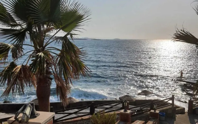 Sunset Dreamers, Captivating 1-bed Apartment
