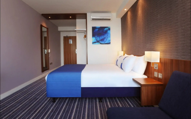 Holiday Inn Express Birmingham - Snow Hill by IHG