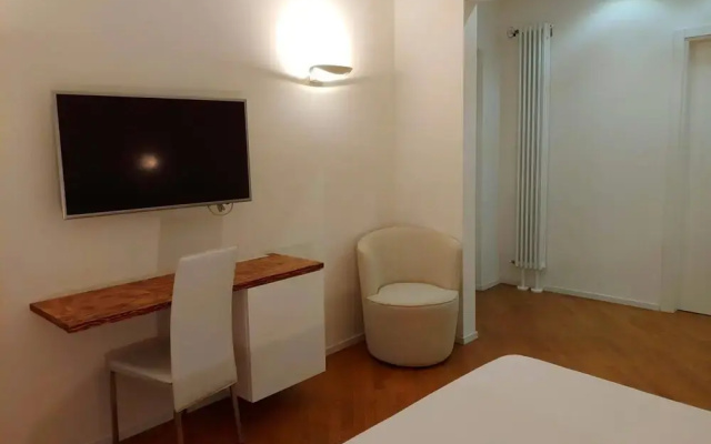 Stella CasaBono (B&B)