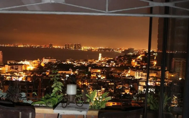 Villa Las Palmeras Gay Hotel