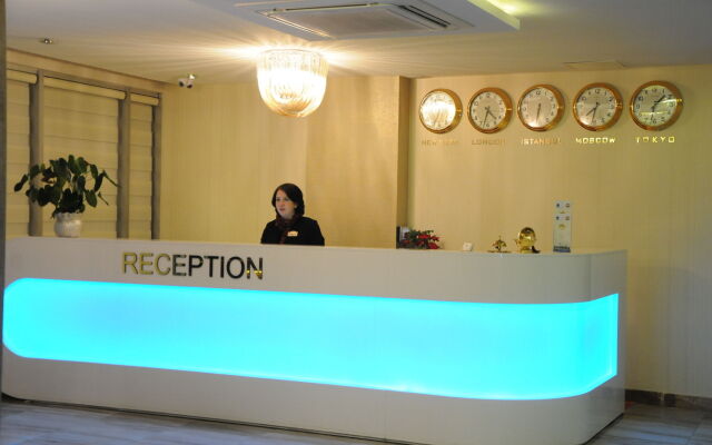 Golden Deluxe Hotel