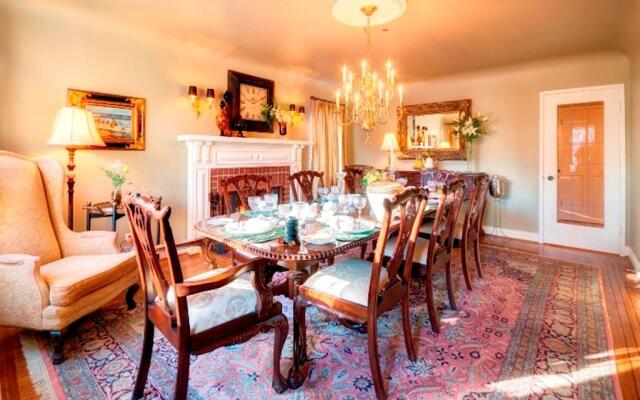 English Bay Inn Bed and Breakfast