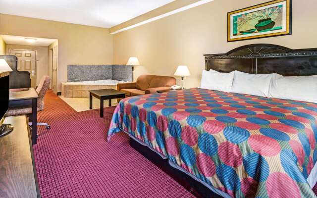 Days Inn & Suites by Wyndham Jeffersonville IN