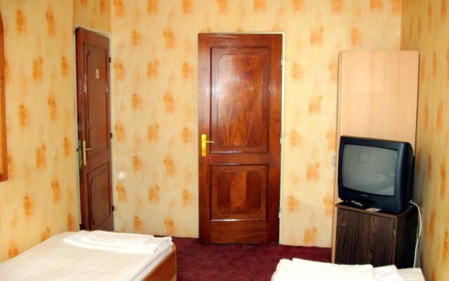 Oázis Hotel Étterem