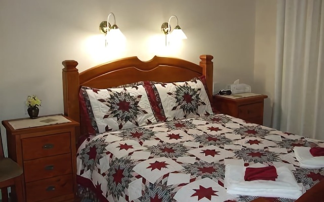 Mossbrook Country Estate Bed & Breakfast – Guest Rooms – Carlotta