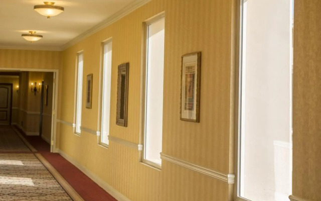 Ayres Hotel Manhattan Beach LAX