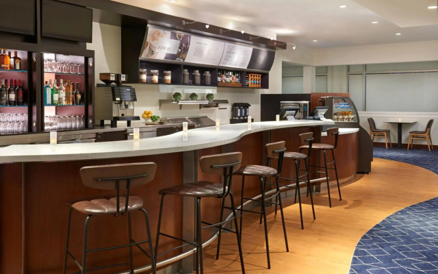 Courtyard by Marriott Downtown Ottawa
