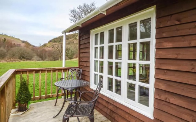 Crowlwm Chalet