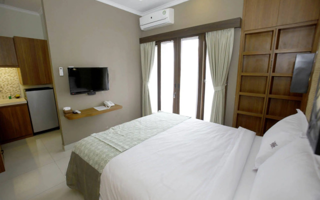 RedDoorz Plus @ Rumah Kandjani
