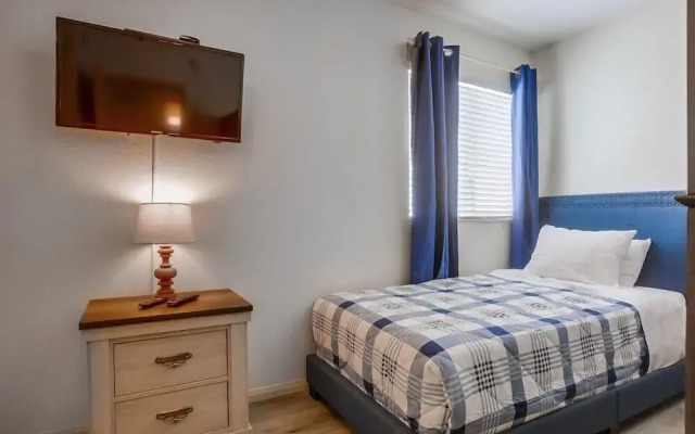 Manhattan Shores 5