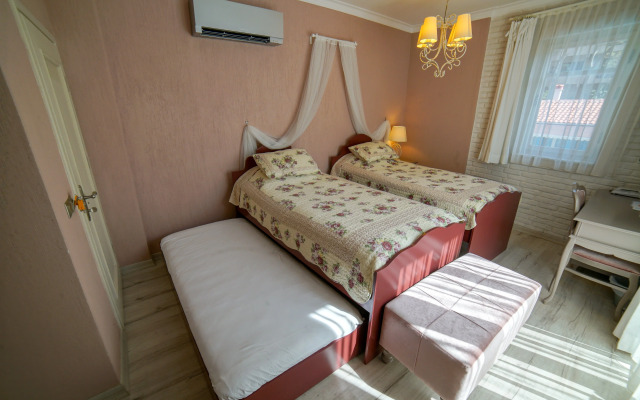Karamela Otel