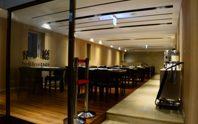 Noble Hotel