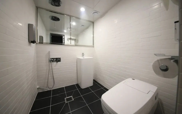 Gorilla Hotel the  Wonju