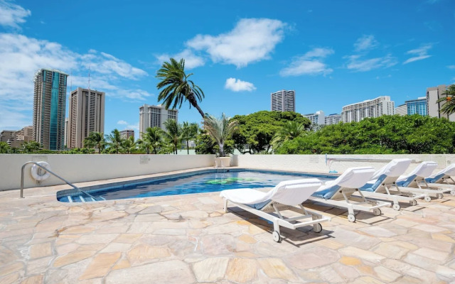 Luana Waikiki by Tropical Escapes Realty