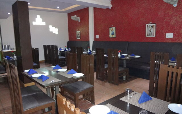 Hotel Savi Regency