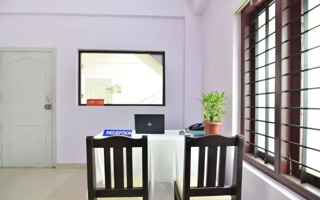 OYO 44093 Shanthi Residency