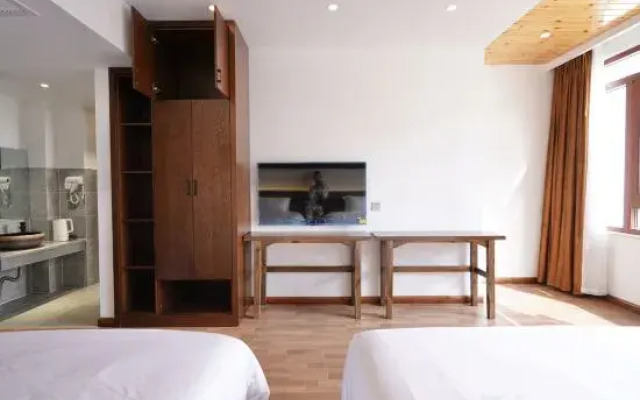 Wuyuan Hexin Homestay (Administrative Service Center)