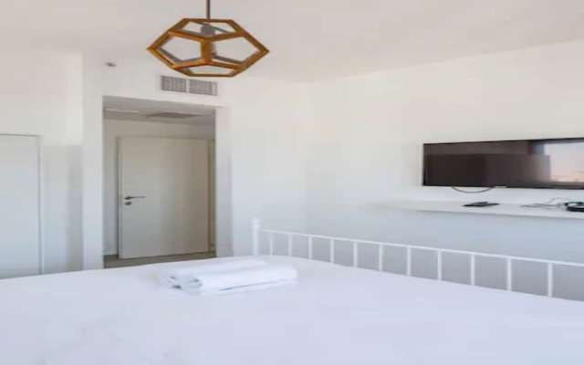 O&O Group-Magical 4BR Panoramic Sea View