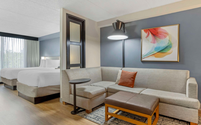 The IAH Houston Hotel