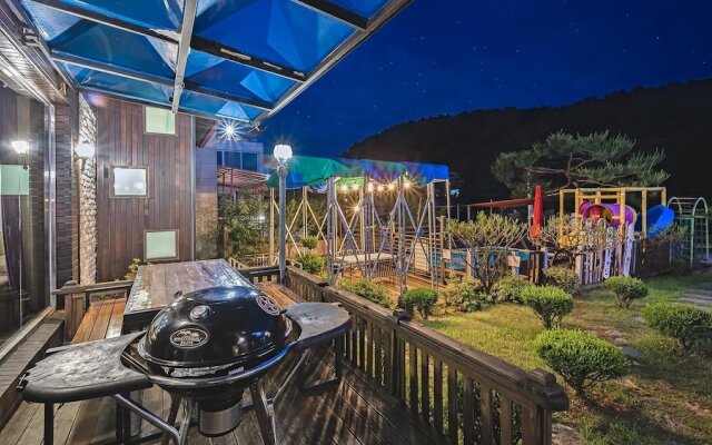 Gapyeong Hillhouse Pension