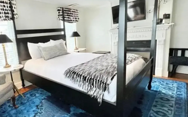 James Pharmacy Bed & Breakfast
