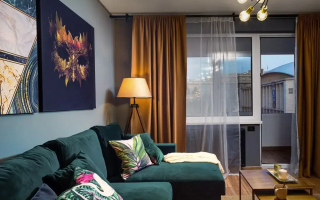 Golden Hour - One Bedroom - Next to Cismigiu Park and Victoria Avenue