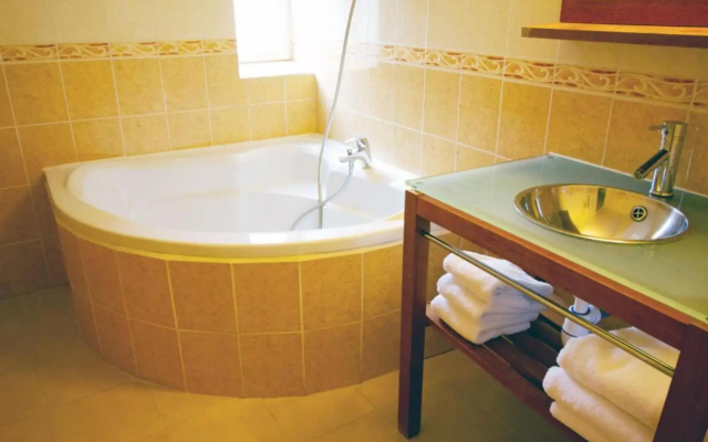 The Originals City, Archotel
