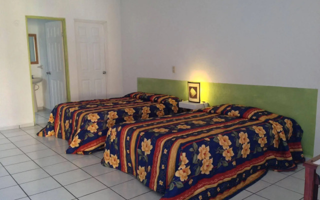 Hotel Plaza Los Dorados