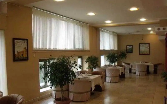 Sea Port Hotel