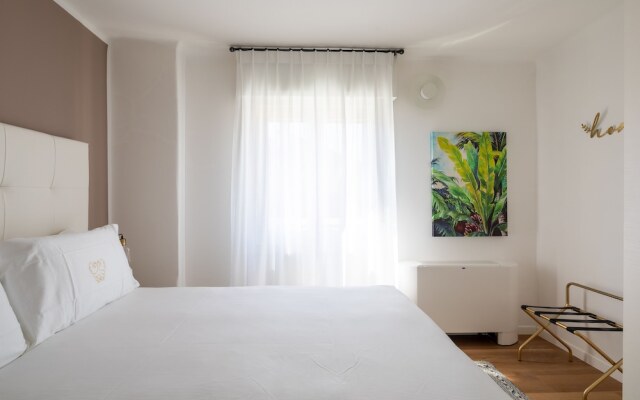 Vis a Vis Apartments