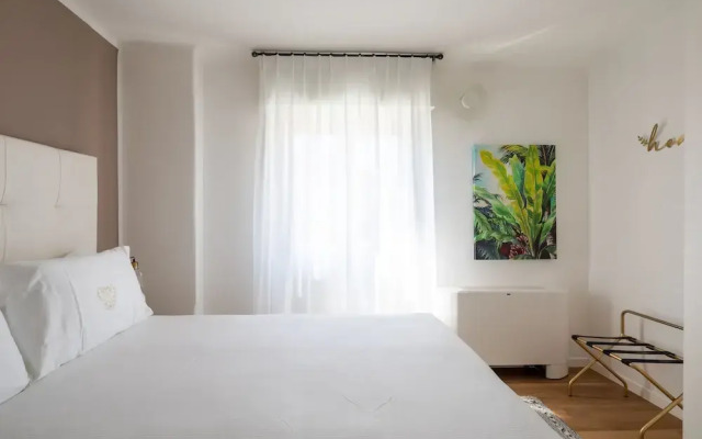 Vis a Vis Apartments