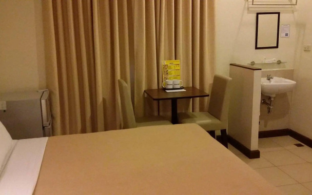 Governor Forbes Inn - Manila City Center