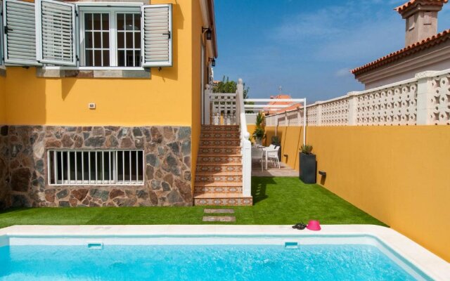 Villa With Pool In Sonnenland Q10