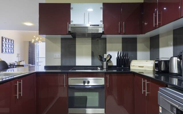 Charming & Spacious Apt in Dubai Marina - Fits 5