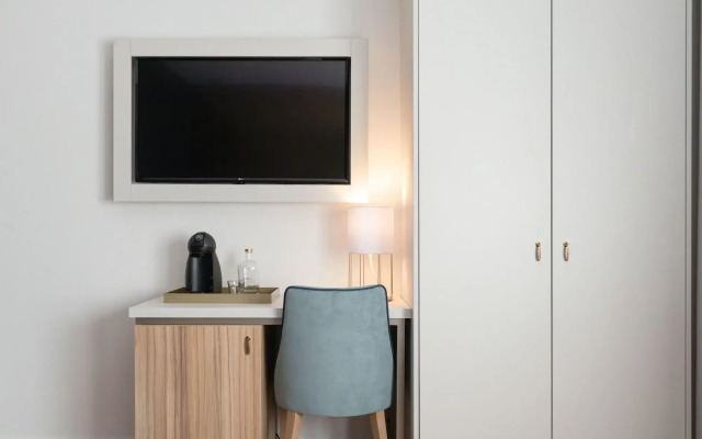 Zurin Charm Hotel