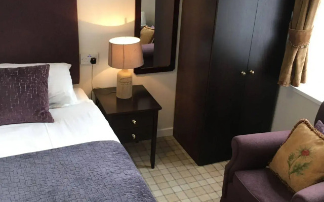 Invernairne Guest House