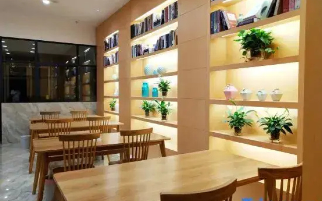 Xideng Yundu Hotel (Chengdu Wuhou Interchange Subway Station)