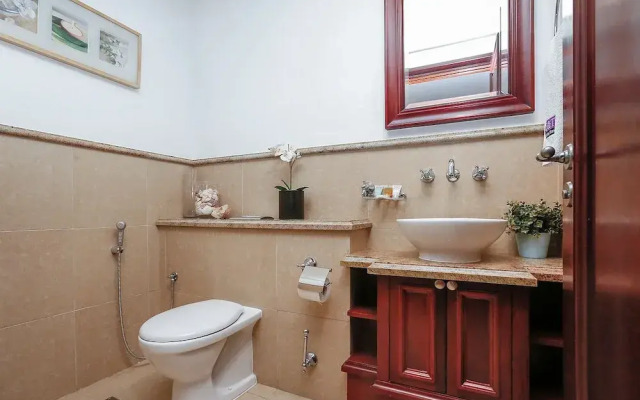 Kennedy Towers - Miska 3