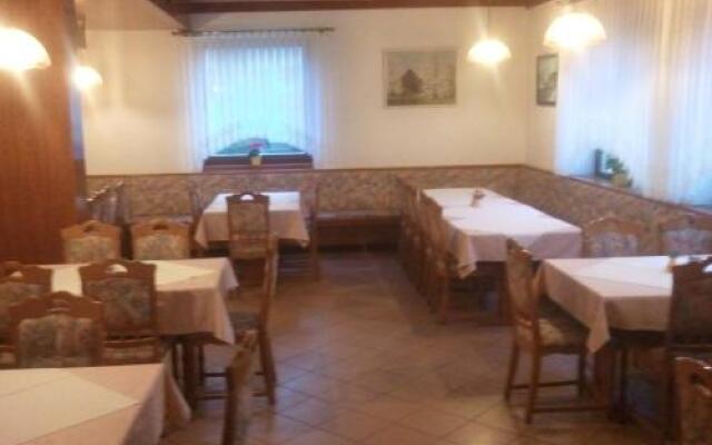 Guesthouse Češnar