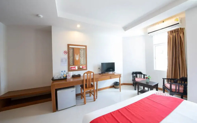 OYO 363 Golden Place Patong