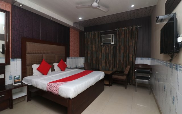 Collection O 28628 Hotel Himgiri Residency