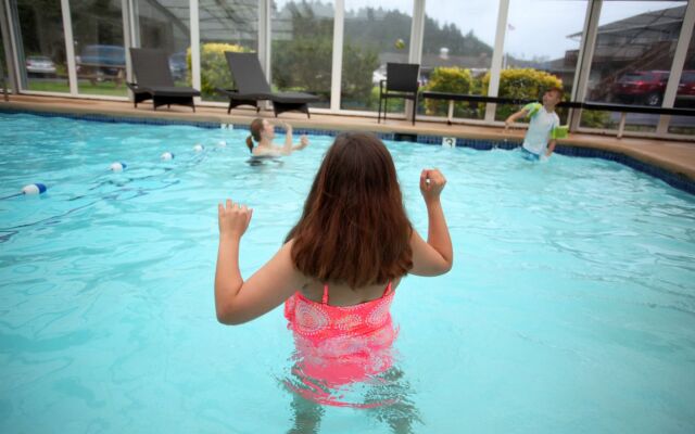 Clarion Inn Surfrider Resort