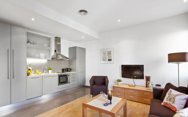 Fisa Rentals Ramblas Apartments
