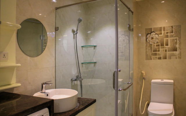 D' Le Roi Soleil Luxury Apartment Wesstlake