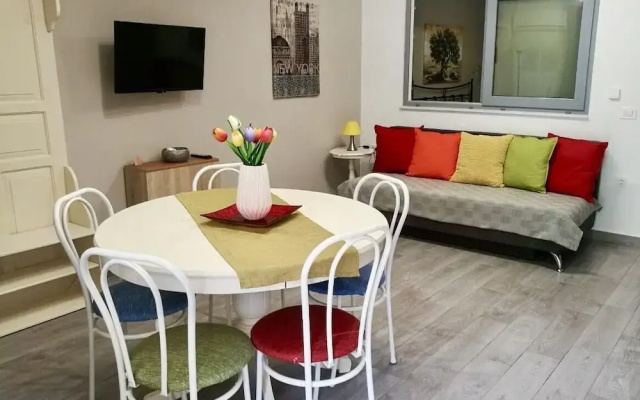 PargaLand Studios & Apartments