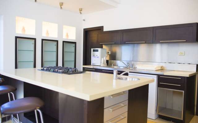 Sun And View Suites