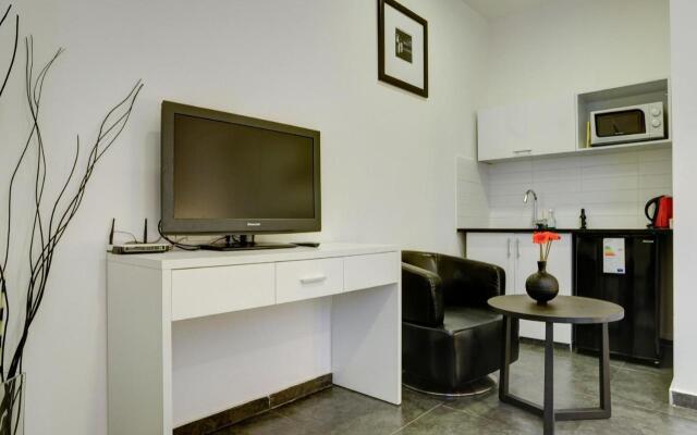 Geula Suites