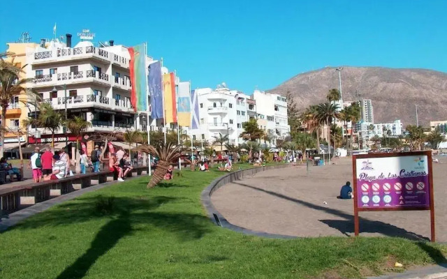 Pool View Los Cristianos by HelloApartments