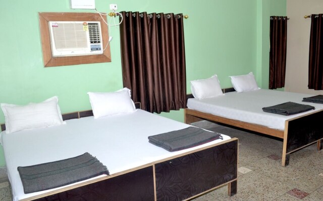 Hotel Aastha