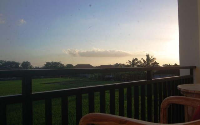 RedDoorz @ Munggu Canggu